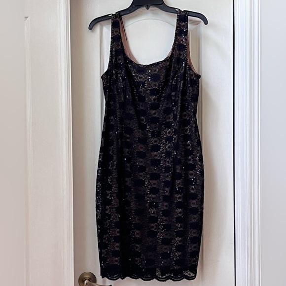 Alex Evenings Black lace sequined Formal Party Women's Dress Petite Size 14 - Picture 1 of 8